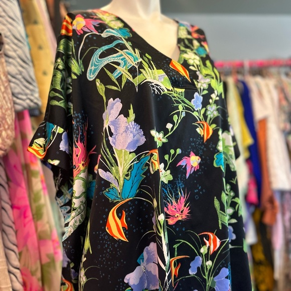 Psychedelic Coral Reef MuMu - Picture 4 of 12